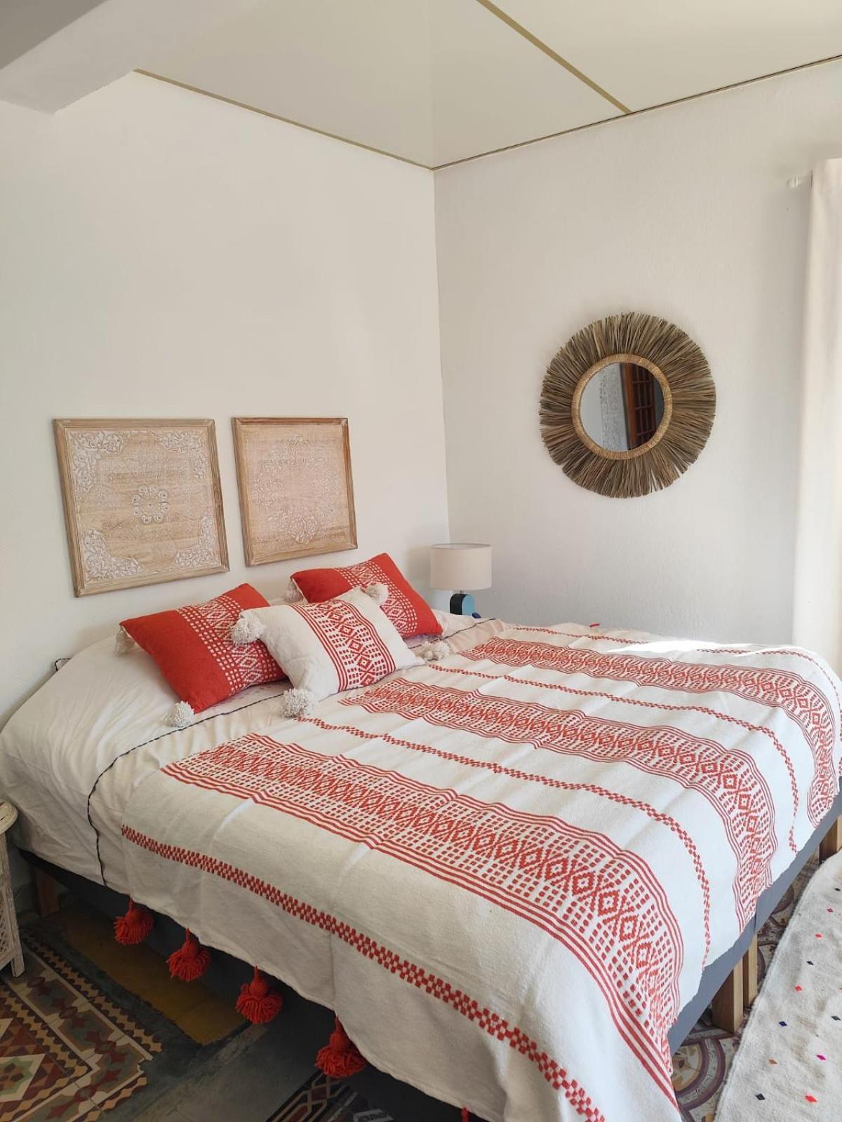 Bed and Breakfast Casa Louisa Serralongue Exterior foto